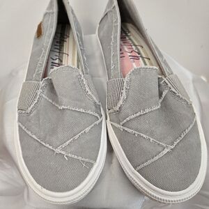 Blowfish Women's Gray Canvas Slip-on Size 8